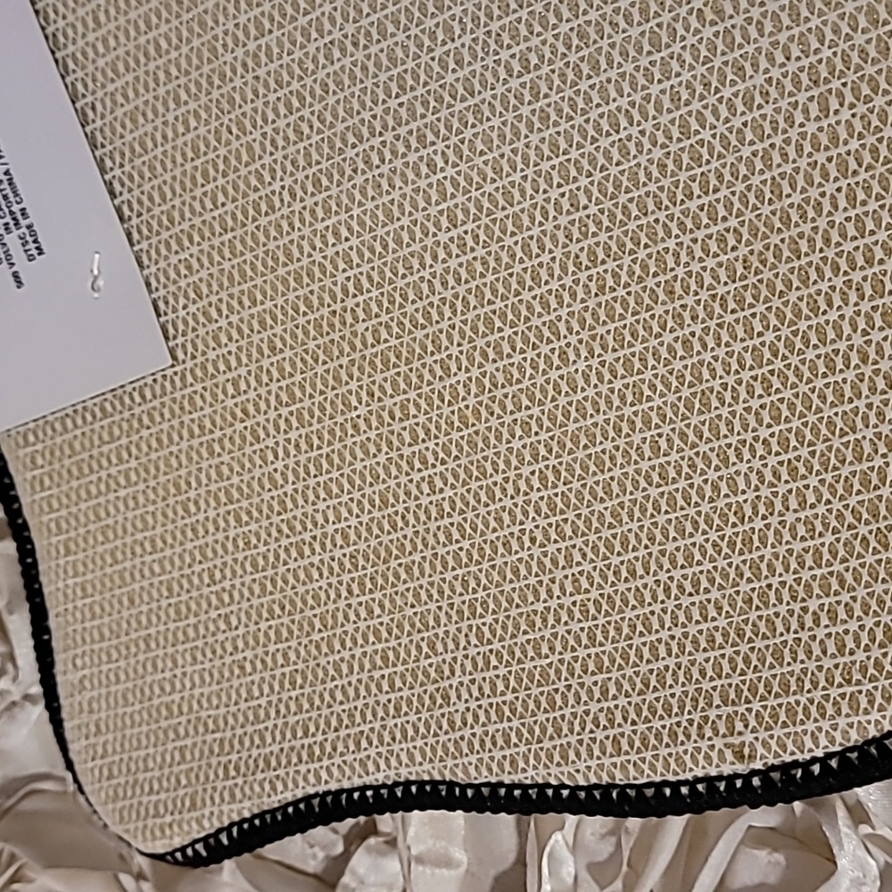 Pet Feeding Mat Non Slip Mat / Gray Placemat - New. - Picture 4 of 7